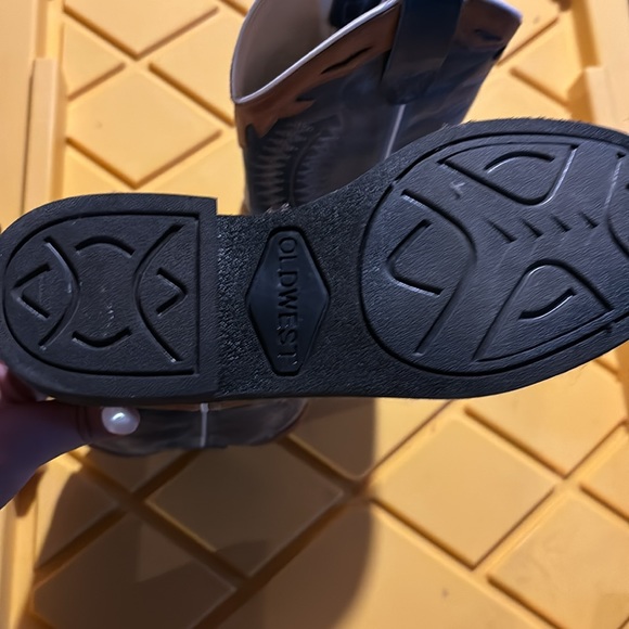 Cowboy boots kid. Not sure of the size. Maybe 4-5 kid. New, never worn. - Picture 2 of 3